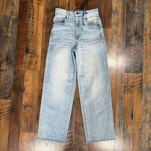 Hidden Jeans Light Wash High Rise Wide Leg Raw Hem Jeans 25